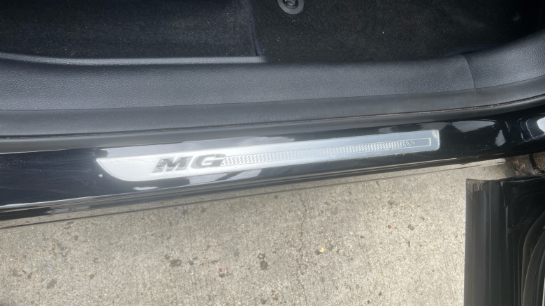 MG Hs 1.5 T-GDI Exclusive 5dr DCT Petrol Hatchback